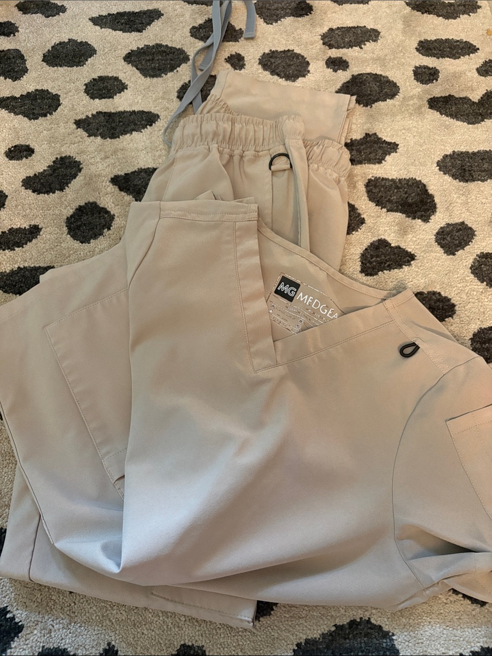 Women’s Scrub Pants & Top Set